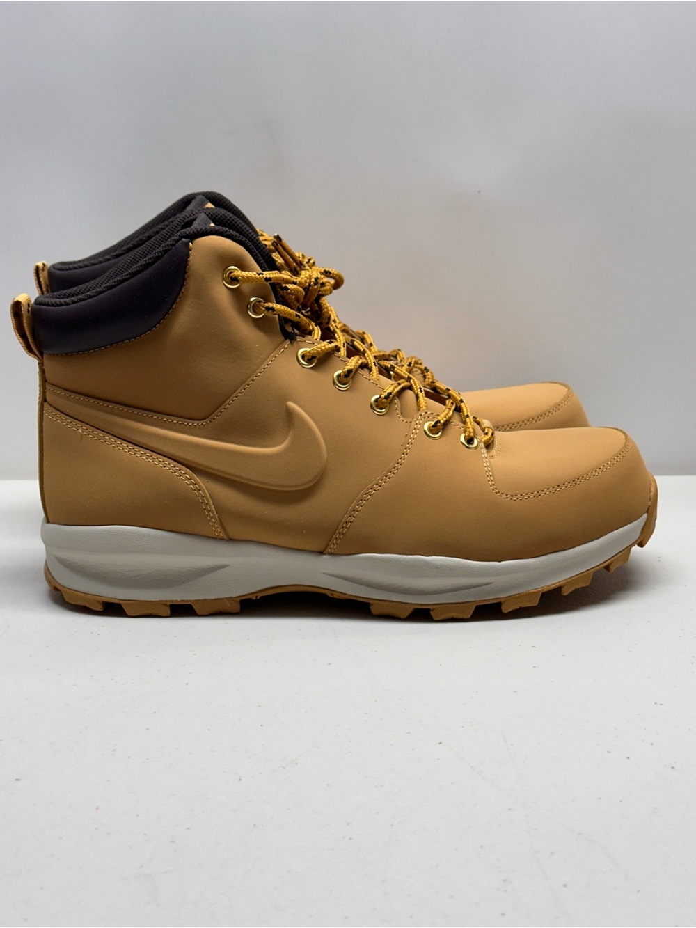 Nike Manoa Leather Boots Resistant Wheat Tan Retro 454350-700 Mens Size 12 NEW